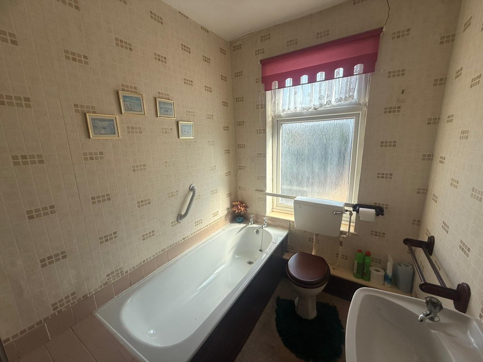 Dimmock Street, Wolverhampton, West Midlands, WV4 6HB