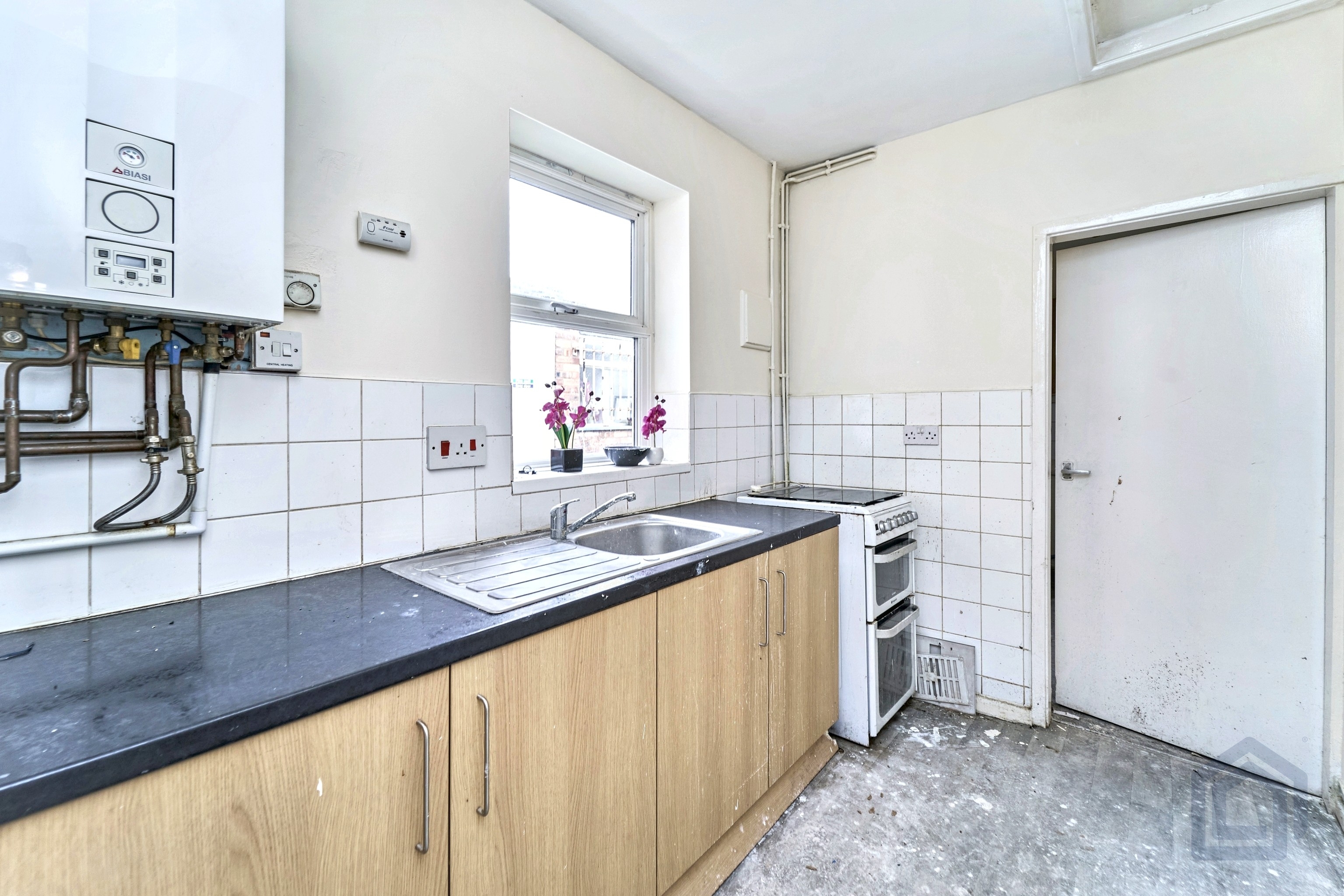 High Road, Willenhall, West Midlands, WV12 4JR