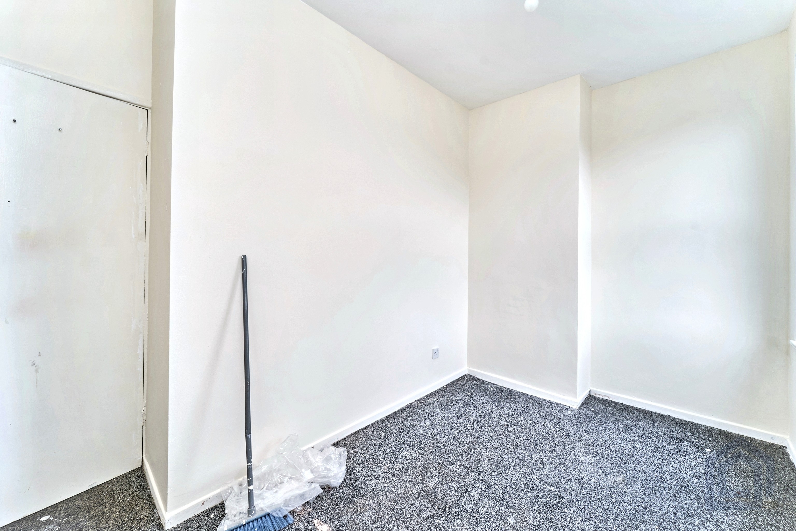 High Road, Willenhall, West Midlands, WV12 4JR