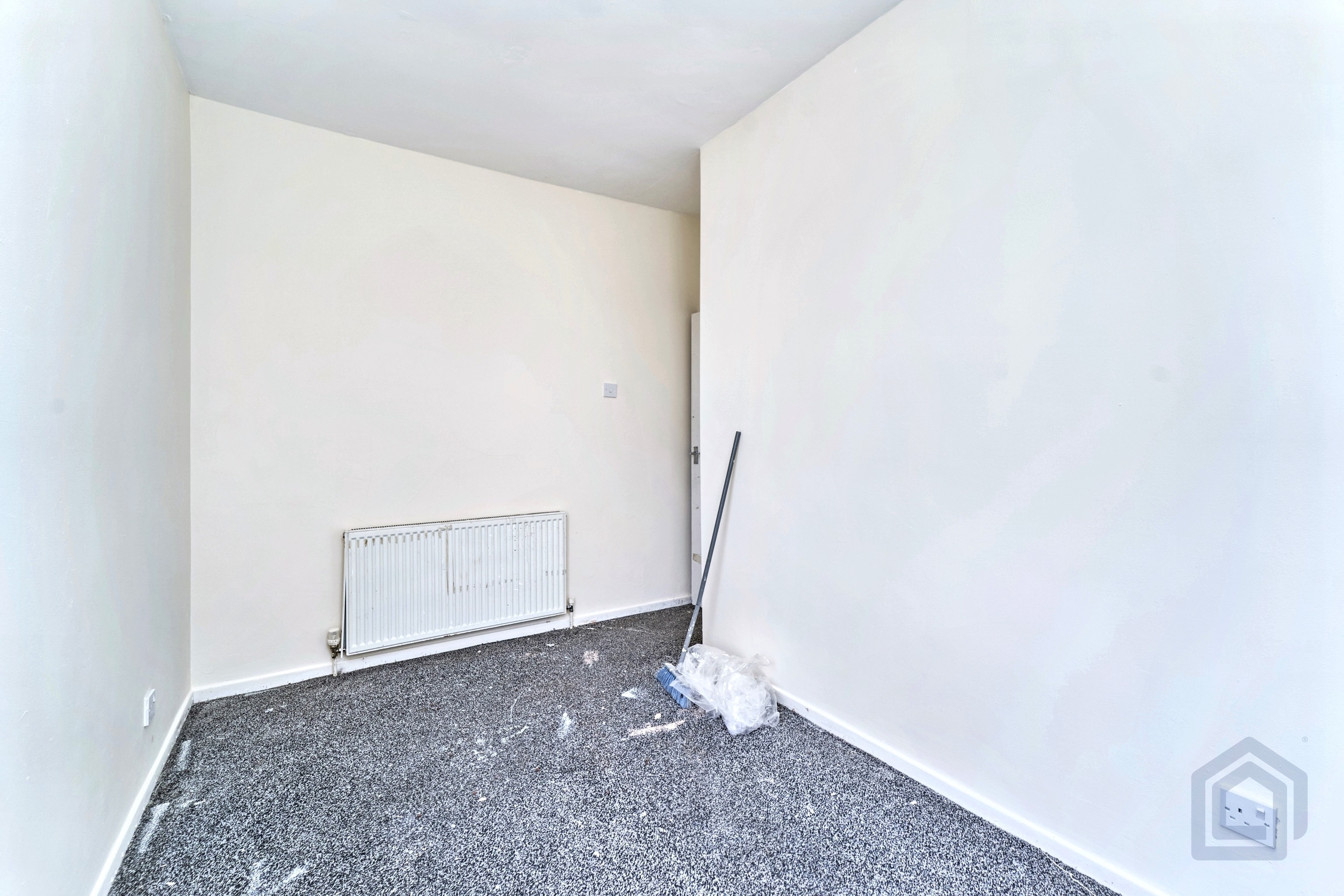 High Road, Willenhall, West Midlands, WV12 4JR