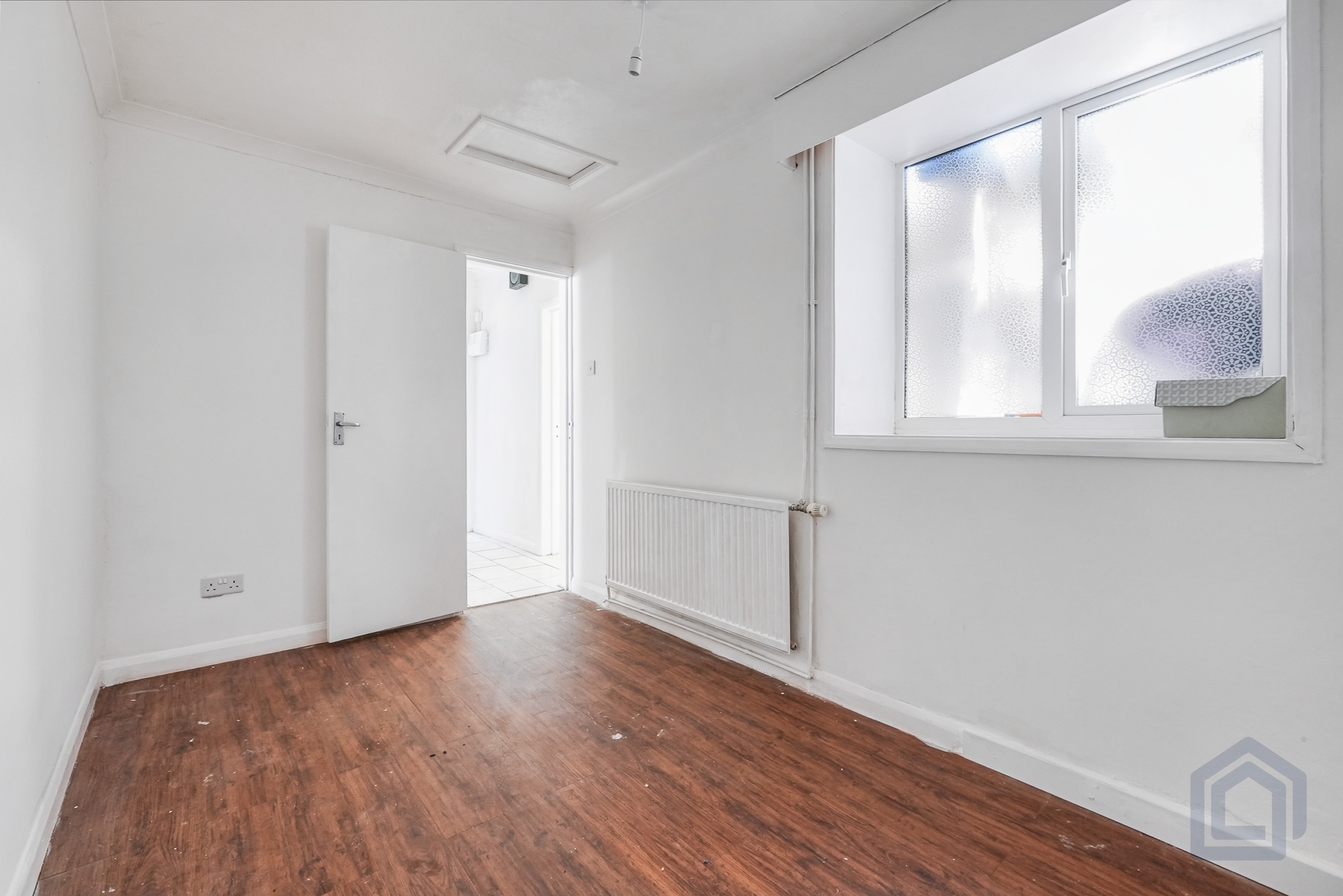 Flat 1, 135 Folkestone Road, Dover, Kent, CT17 9SG