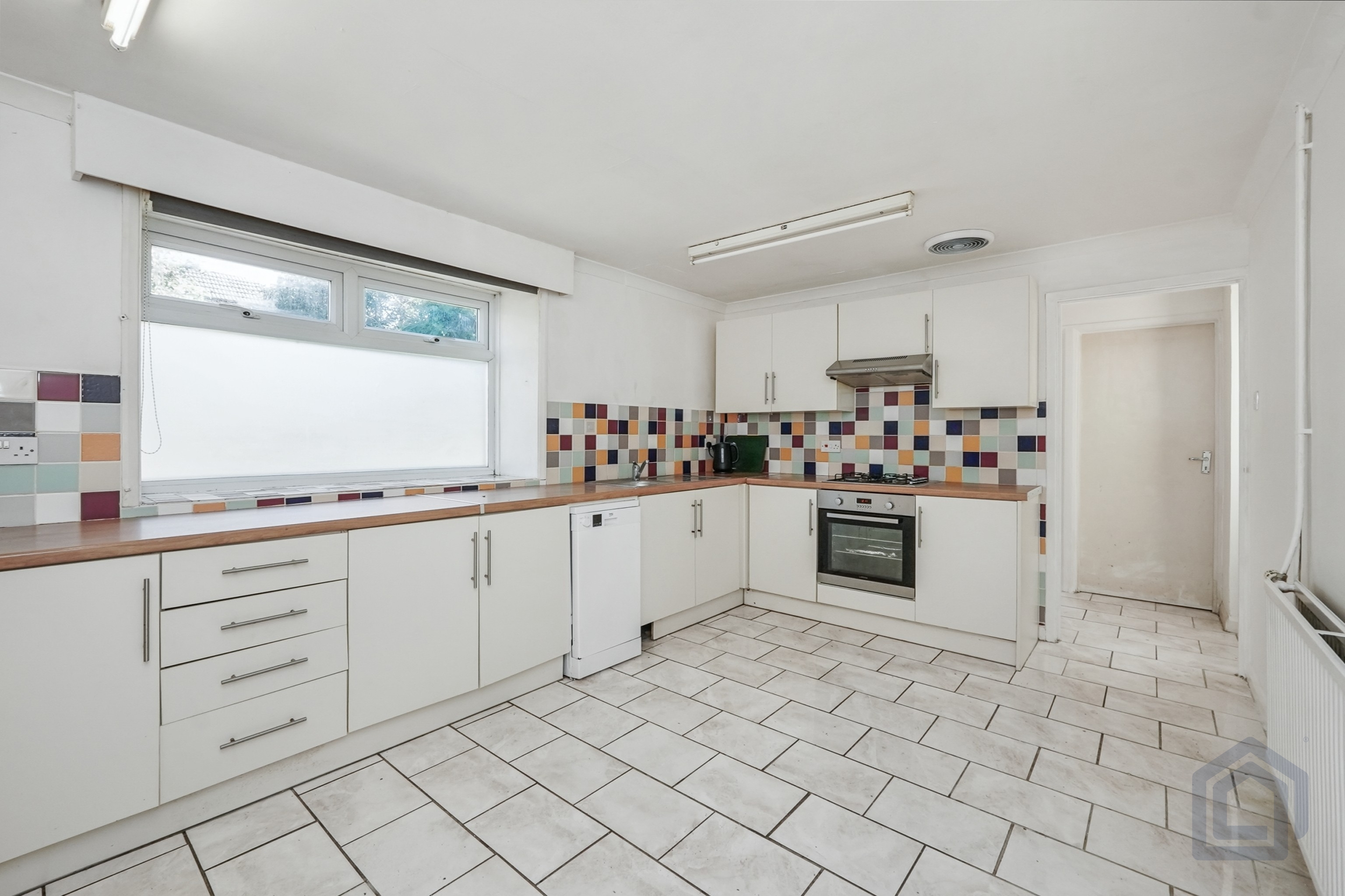 Flat 1, 135 Folkestone Road, Dover, Kent, CT17 9SG
