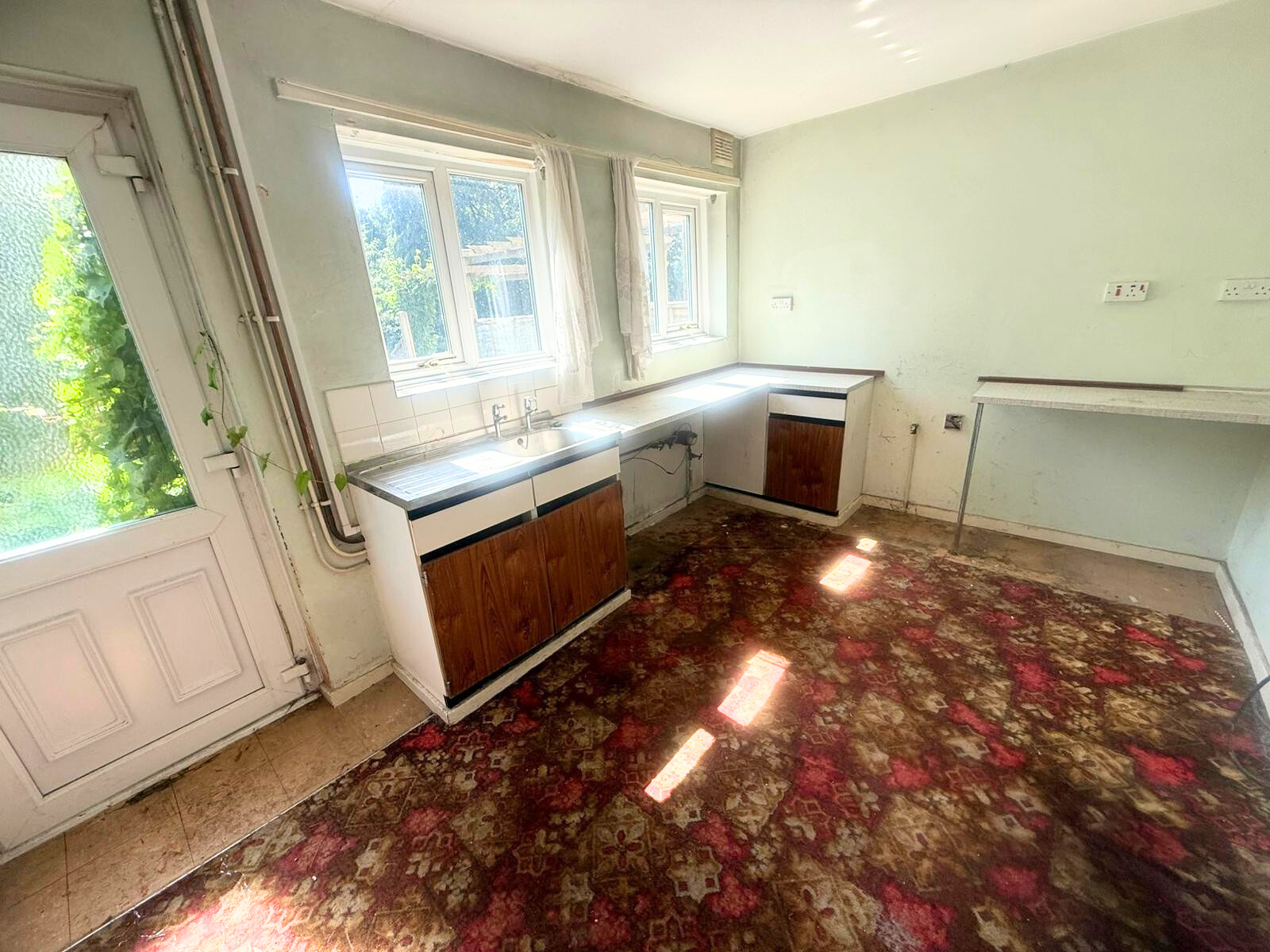 Wingfoot Avenue, Wolverhampton, West Midlands, WV10 9HW