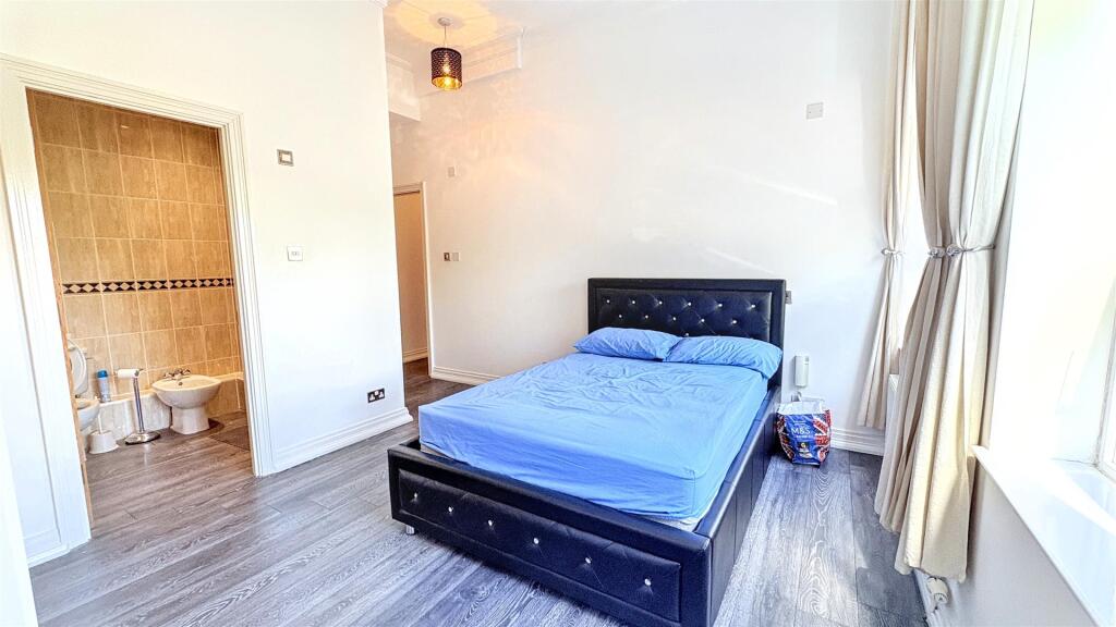 15 Yew Tree Road, Birmingham, B13 8NQ