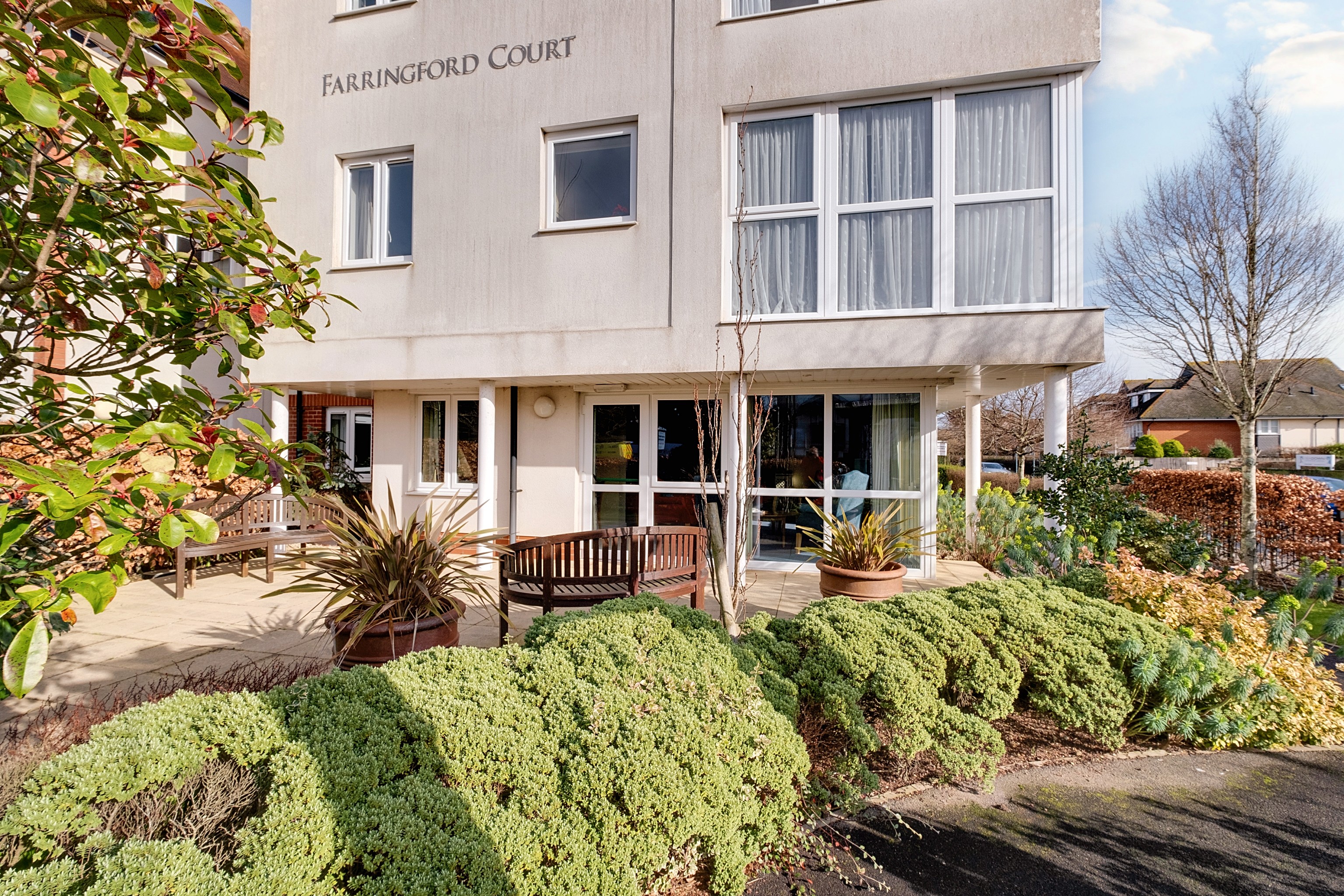 Farringford Court, 1 Avenue Road, Lymington, Hampshire, SO41 9PA