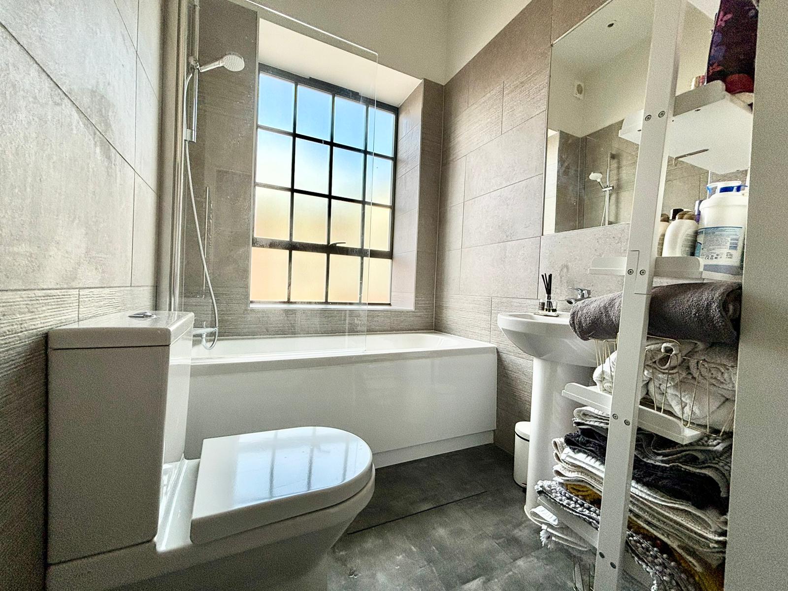 Apartment 21, The Million Pen Building, 3- 4 Legge Lane, Birmingham, Jewellery Quarter, B1 3LD