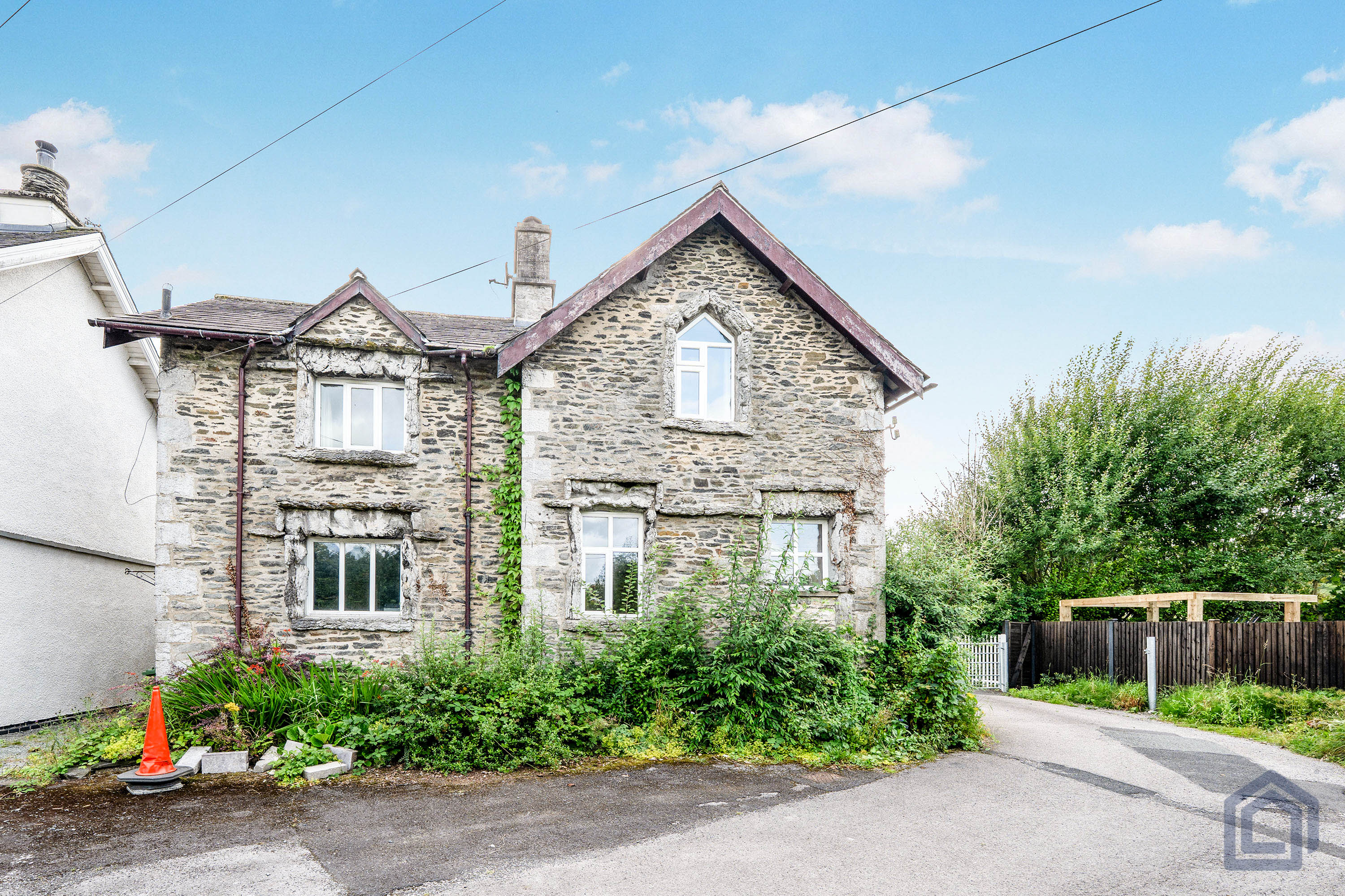 Burneside, Kendal, South Lakeland, LA9 6QZ